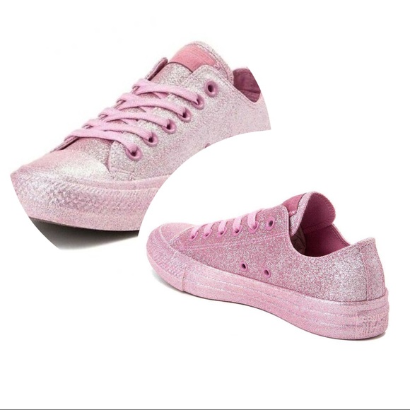 solid pink converse